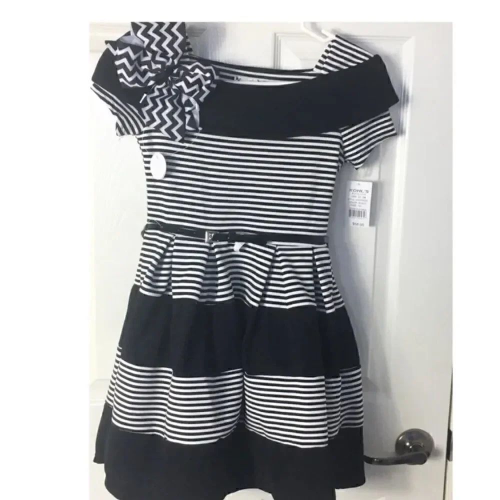 KNIT WORKS Skater Dress W/Bow Sz 10 Black Striped